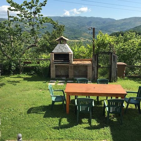 Bed and Breakfast Chalet Dei Parchi Saracinesco Exterior foto